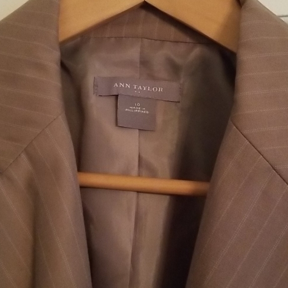 Ann Taylor suit - Picture 2 of 4